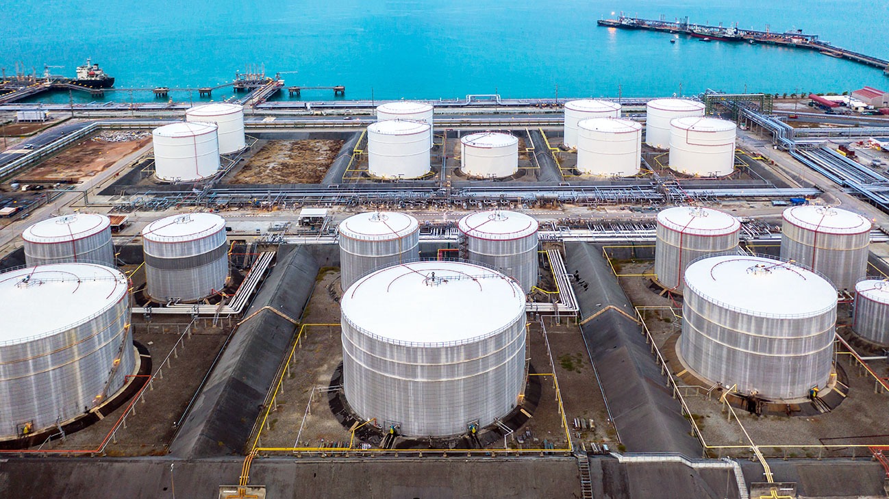 Industrial storage tanks